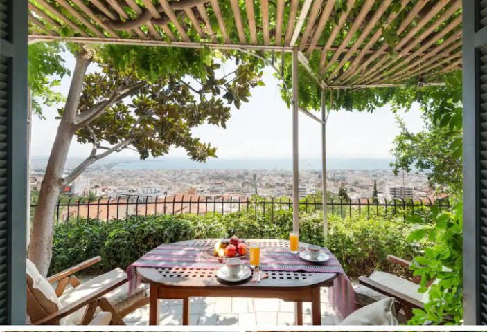 Ano Poli stay with private terrace and view